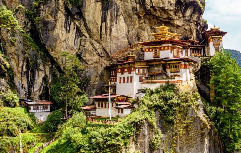 8 Nights & 9 Days Bhutan Tour (Fly In Fly Out)